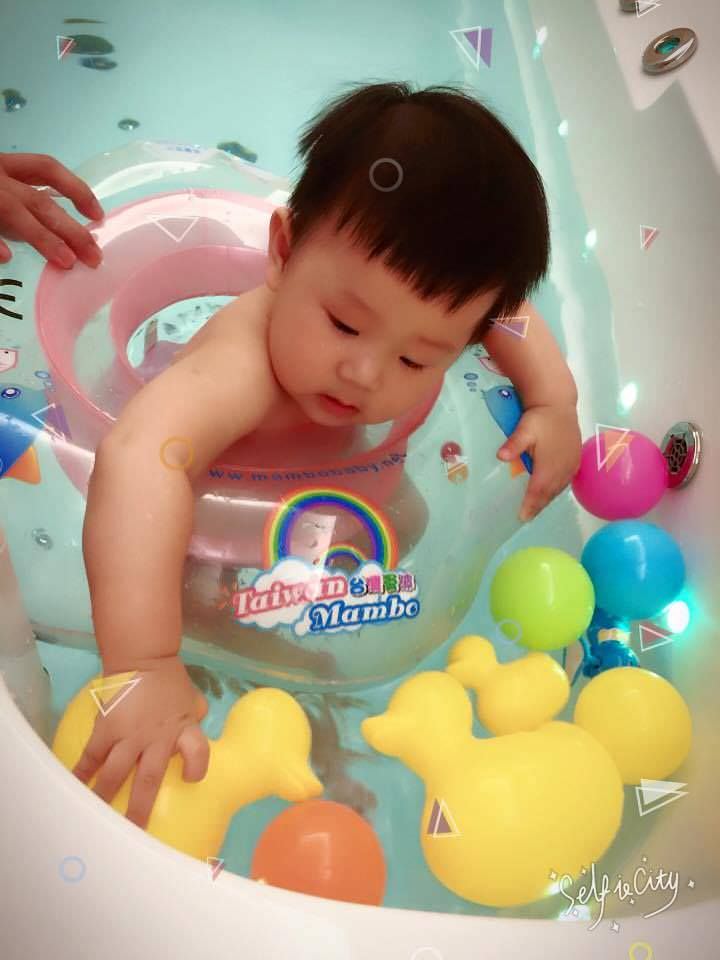 讓寶貝盡情享受玩水的魅力♥滿意寶寶moony玩水褲x迪士尼圖案(≧∇≦)/