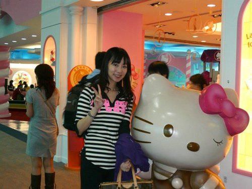 2008 日本賞楓 名湯…母女之旅~~  HELLO KITTY專機 (機上餐點+小物)